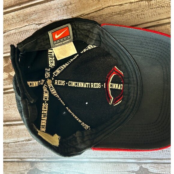 Cincinnati Reds Hat Cap Nike Team 100% Wool Mens Red Black Two Tone MLB Baseball - Picture 10 of 10